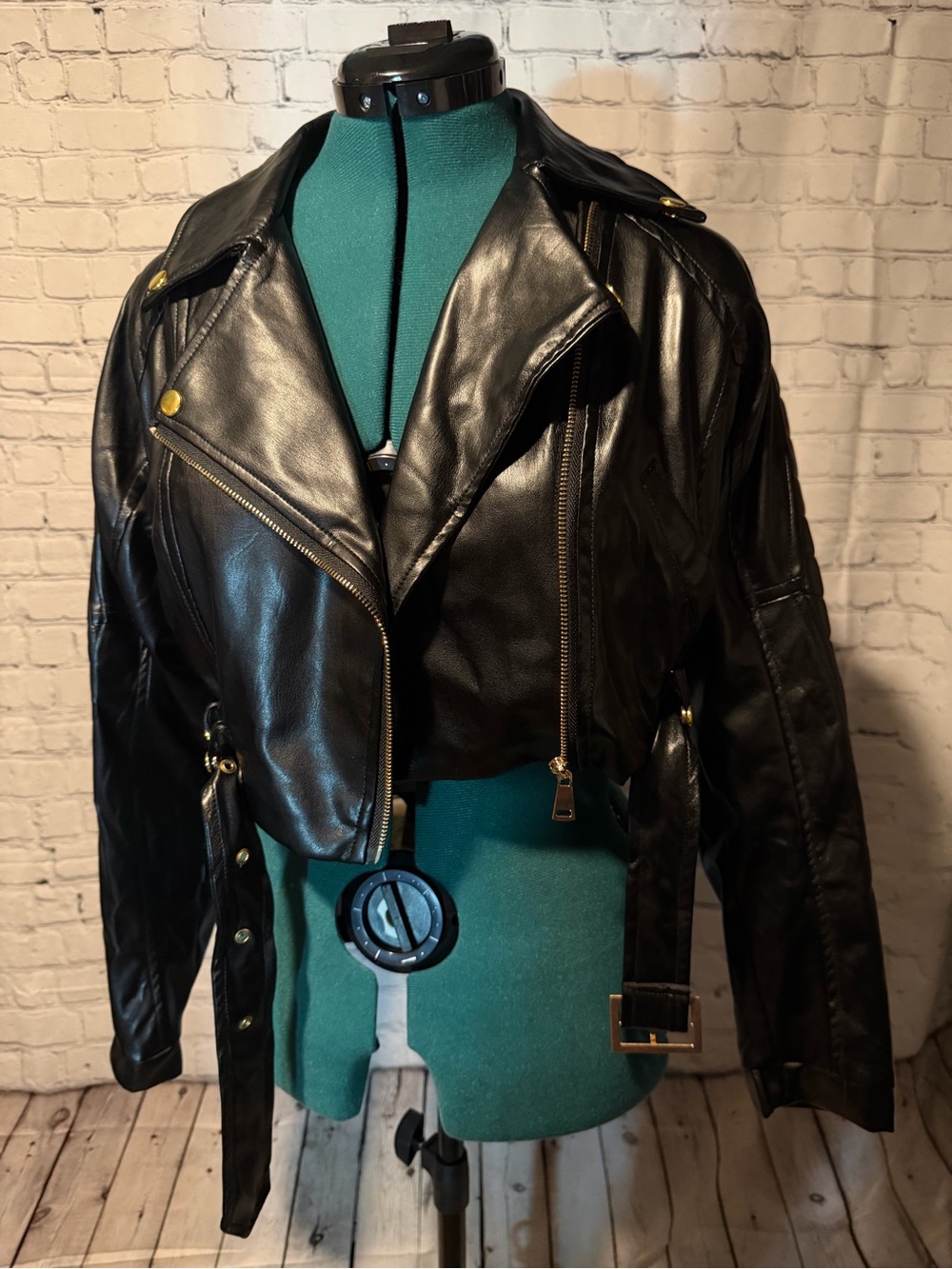 Forever 21 Black Cropped Faux Leather Moto Jacket